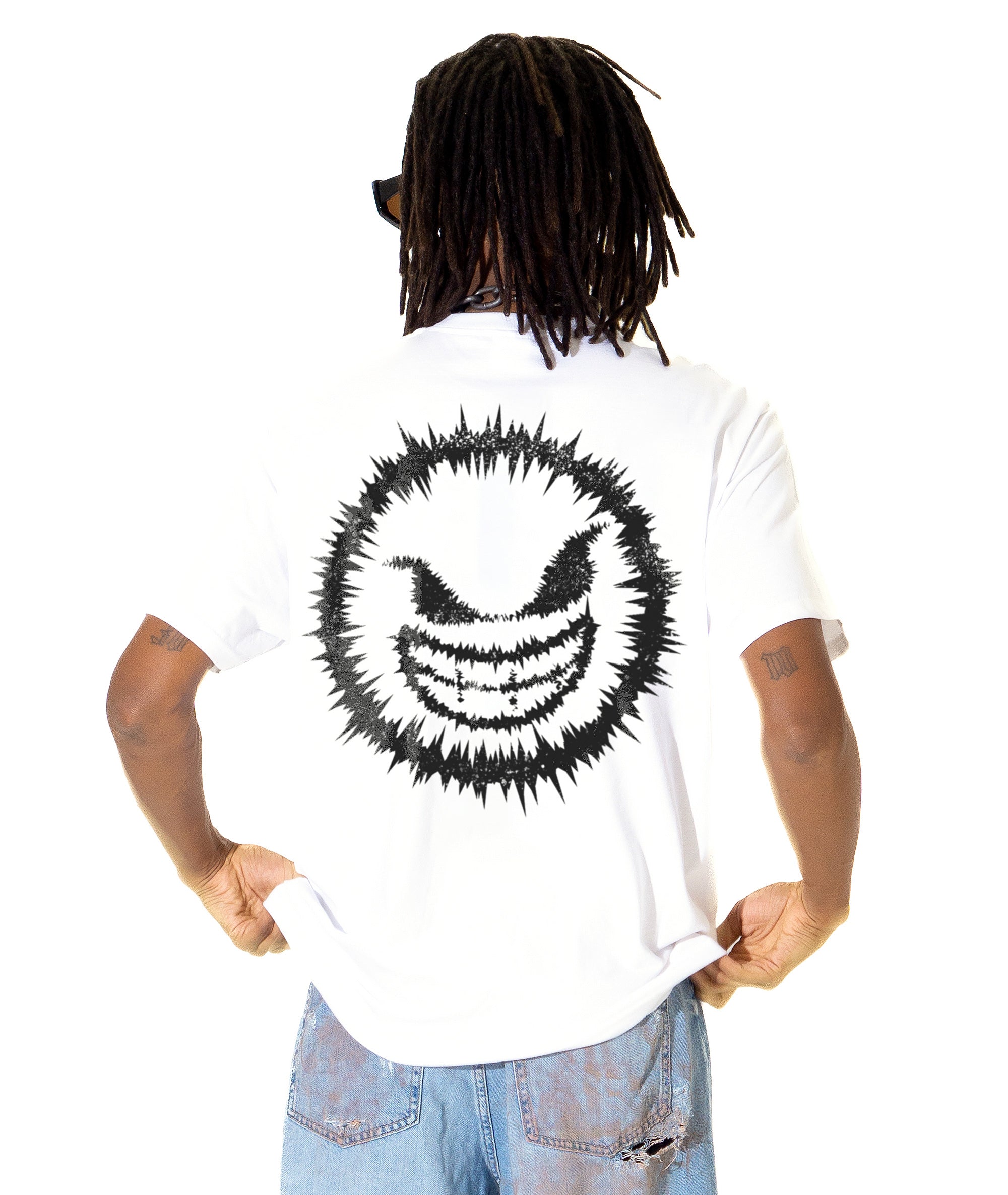 Bollmann_distorted_t-shirt_R+