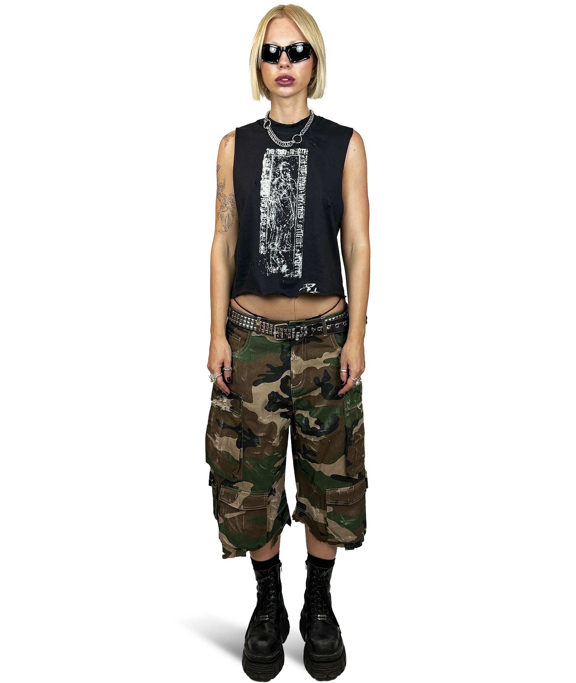 PSALM 34:23 - DISTRESSED TANKTOP | UNISEX