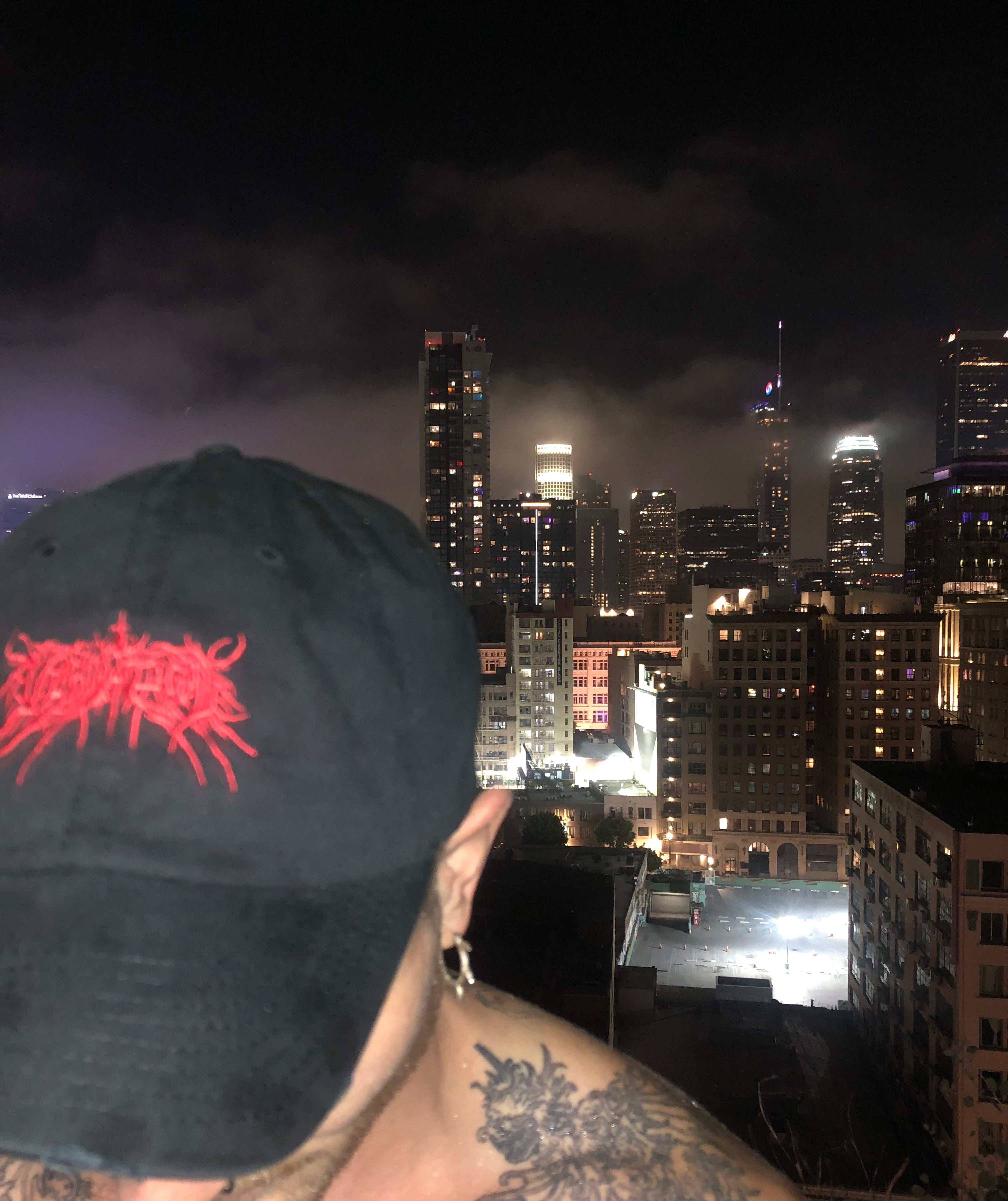 ME(N)TAL CAP - DISTRESSED - BLACK