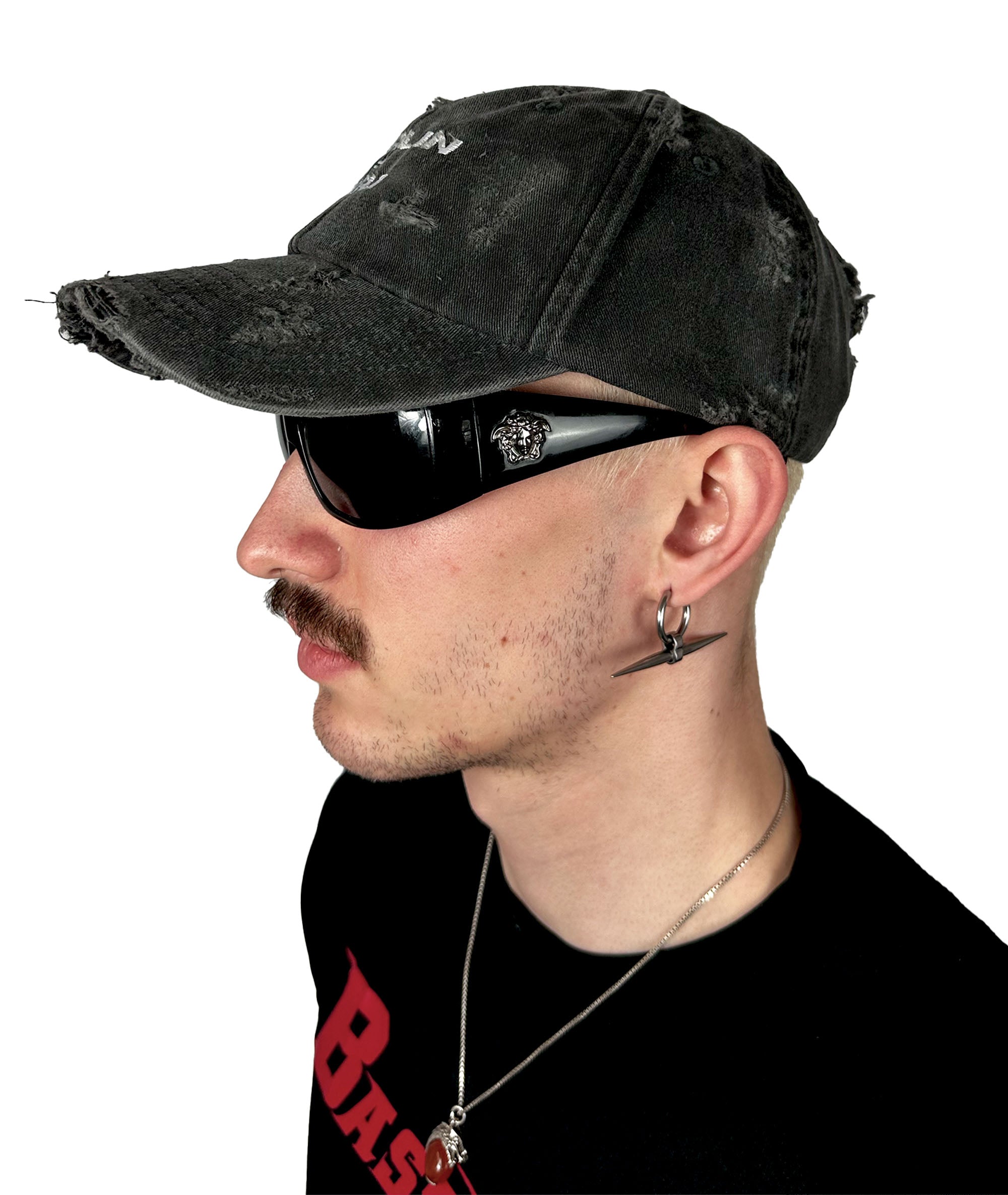 Berlin = Nr. 1 Cap, Hat - R+ _distressed_washed out black