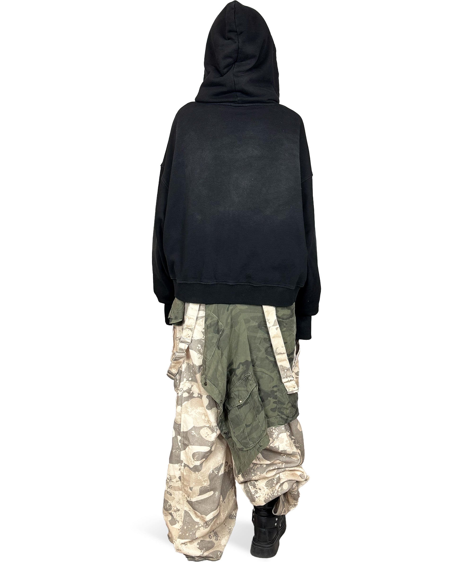 【R+】R.N.D. PATCH - ZIP HOODIE【RAVEMORE BERLIN】 R.N.D. PATCH - ZIP HOODIE | UNISEX