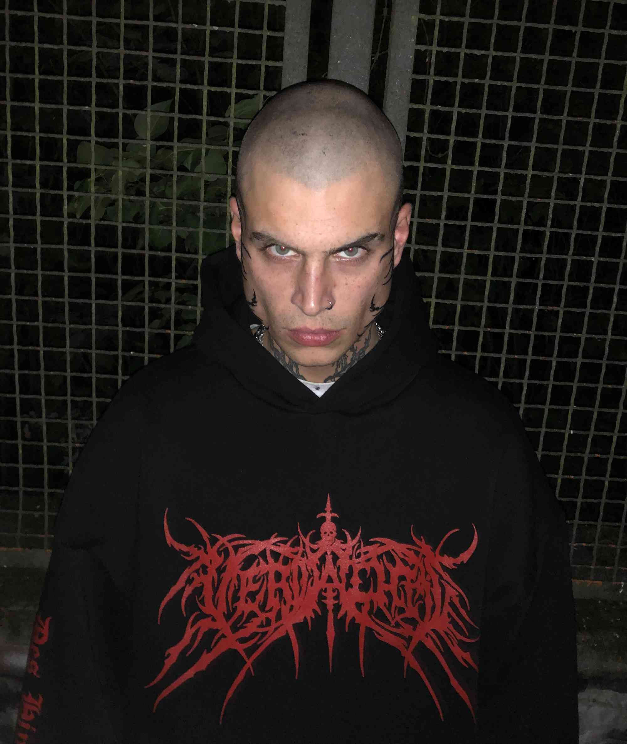 Me(n)tal Hoodie Black JBJ